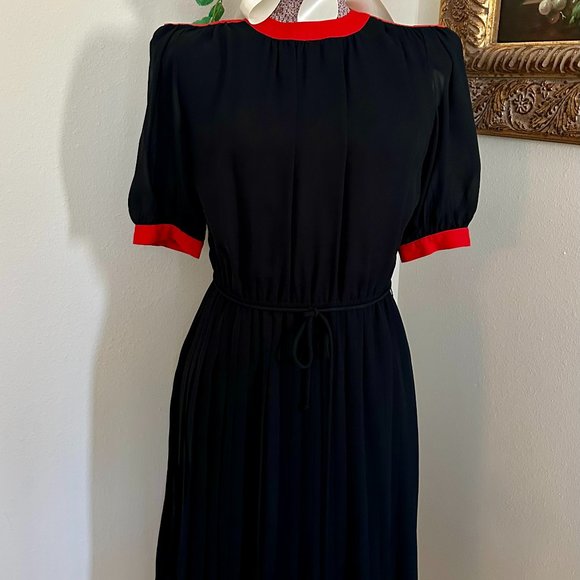 Neiman Marcus Dress Size 6- Gently worn- Red/Black/Taupe - Picture 2 of 11
